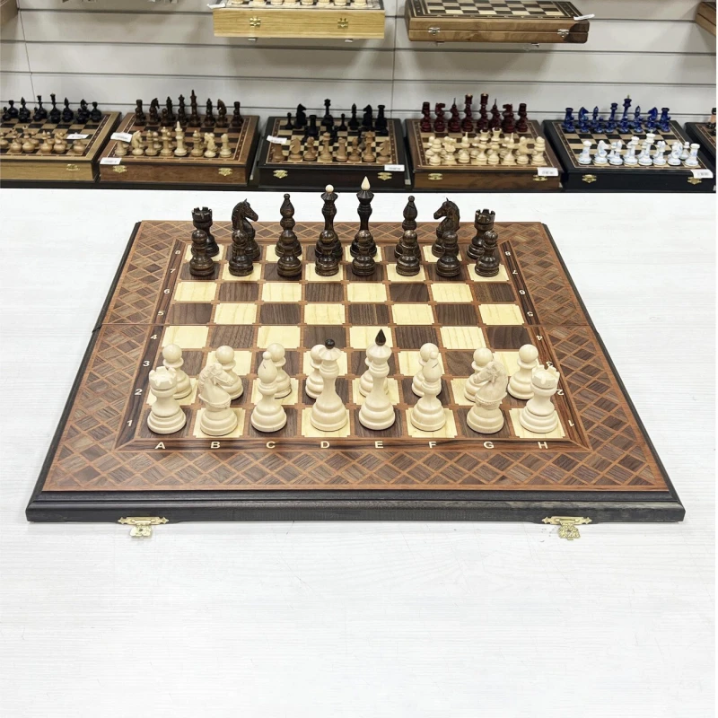 Шахматы нарды шашки орех Бастион матовые