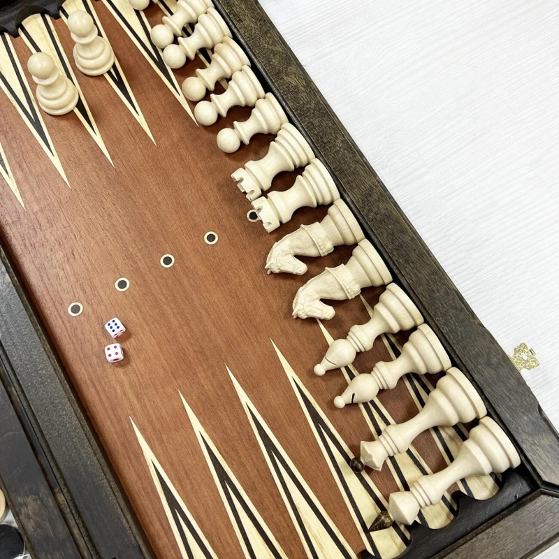 Шахматы нарды шашки орех Бастион матовые