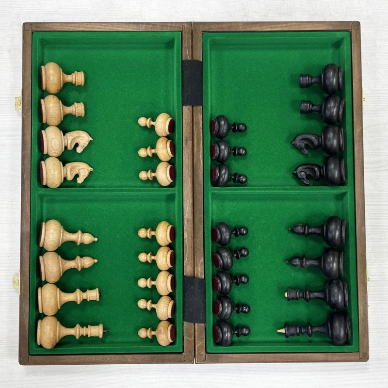 Шахматы подарочные деревянные с выжегом Неваляшки