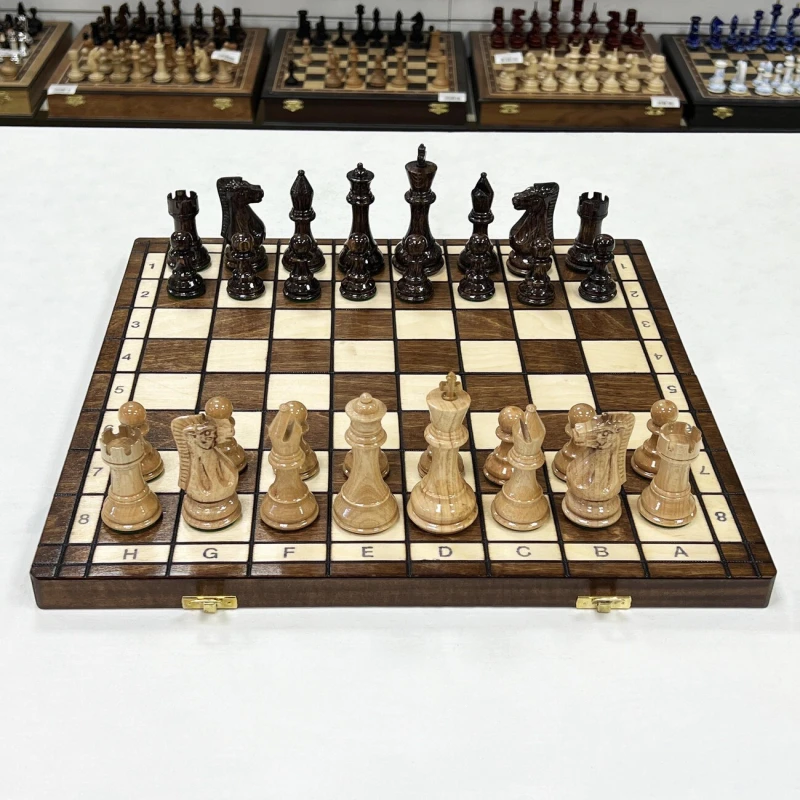 Шахматы деревянные Суприм 40 см дуб, клен с утяжелением