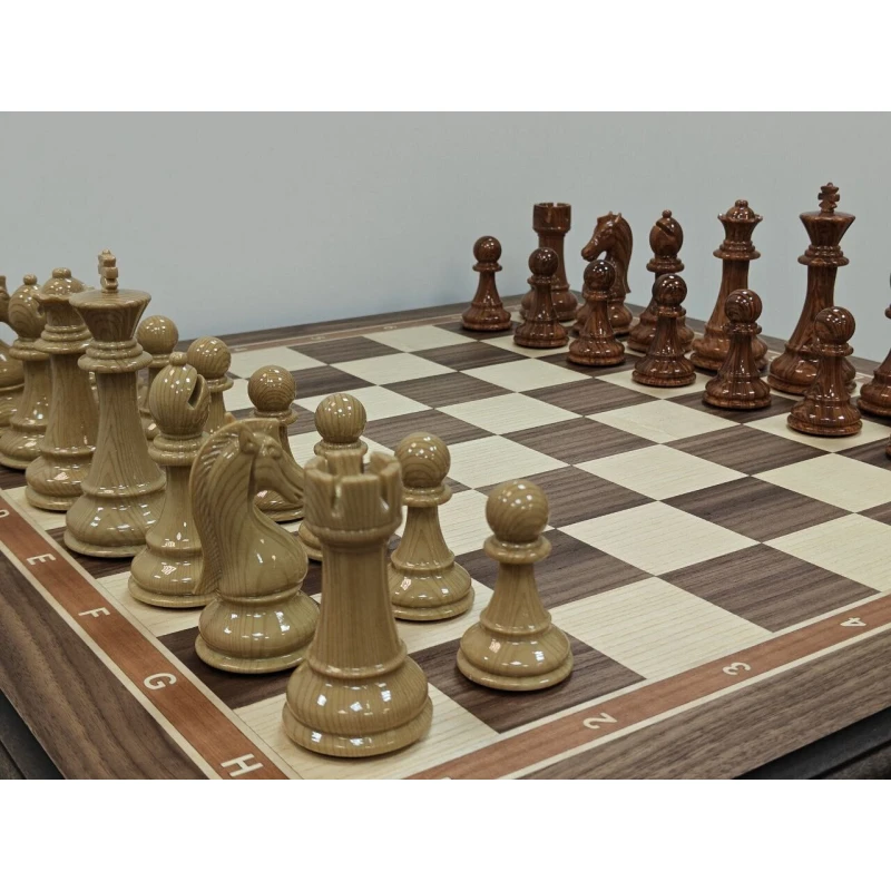 Шахматный стол подарочный из американского ореха с фигурами из композита