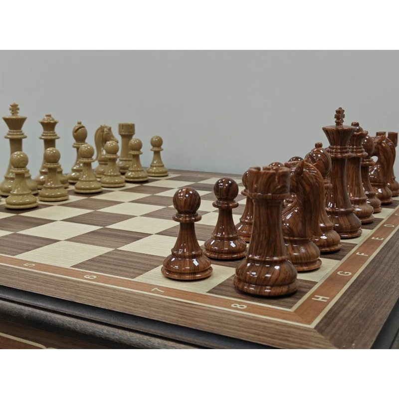 Шахматный стол подарочный из американского ореха с фигурами из композита