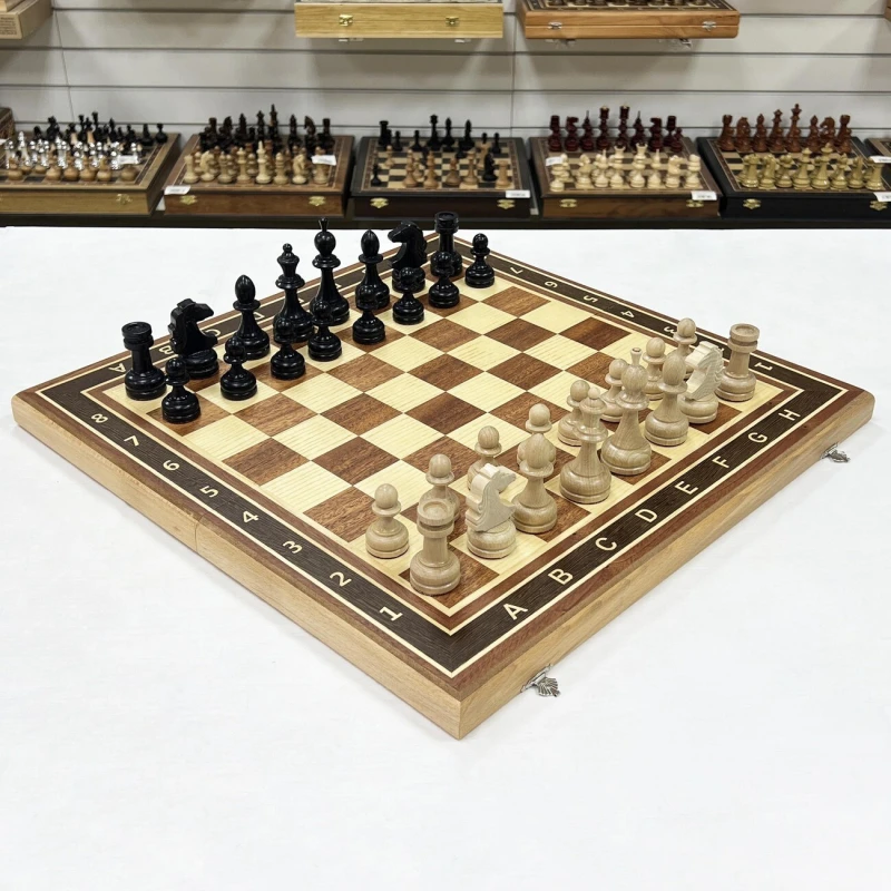 Шахматы Классические из красного дерева и бука, 50 на 50 см