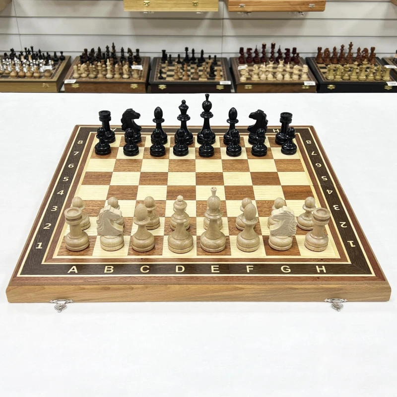 Шахматы Классические из красного дерева и бука, 50 на 50 см
