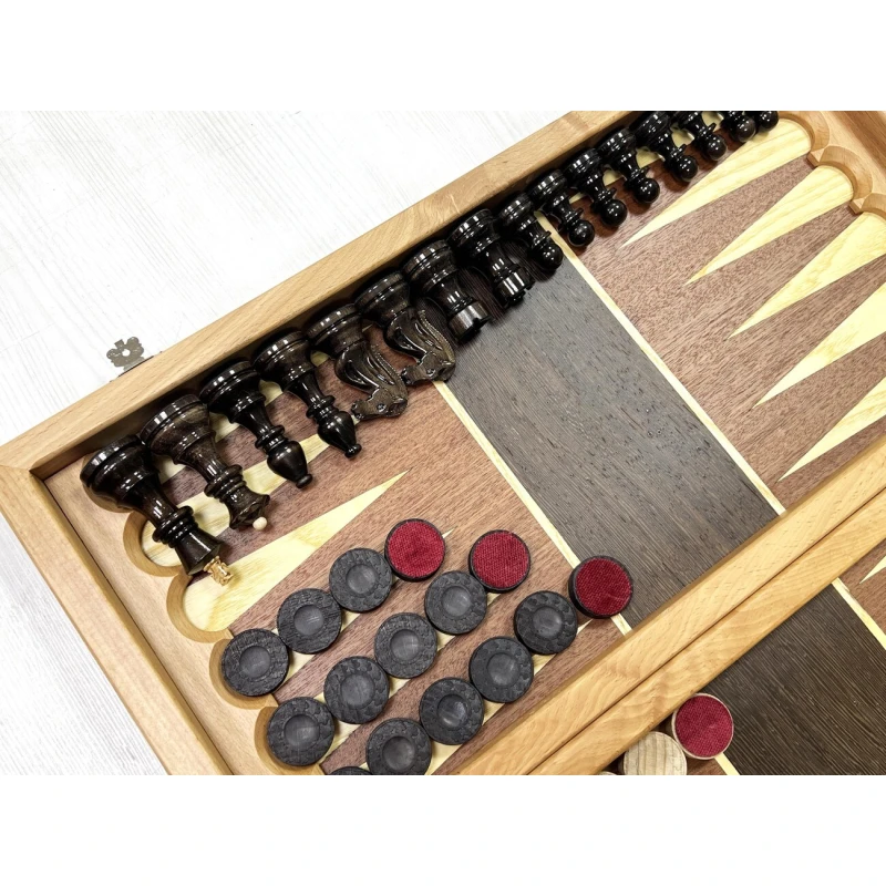 Набор шахматы-нарды-шашки Красное дерево с фигурами из карельской березы