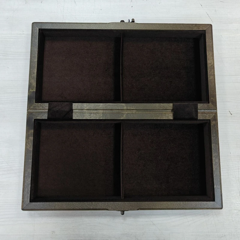 Шахматная доска складная Турнирная из дуба 40 см без фигур