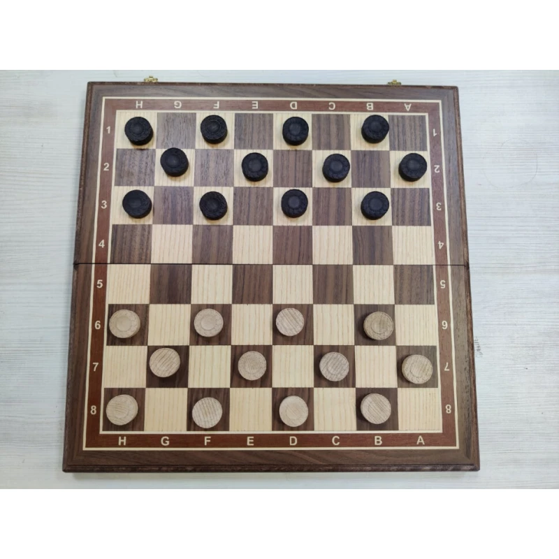 Шашки подарочные 64 клетки из ореха и бука