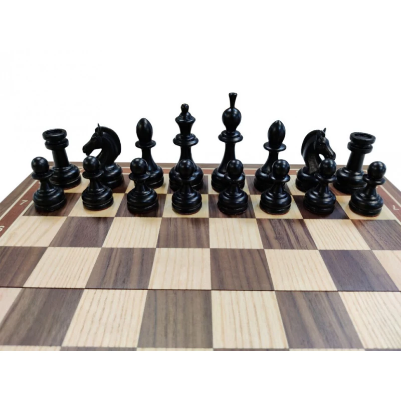 Шахматы подарочные из ореха и бука, фигуры с утяжелением, доска 45 на 45 см